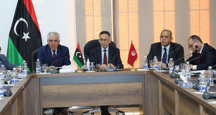 وزير التجارة الليبي: يجب تعزيز الأمن الغذائي والدوائي بتونس وليبيا 