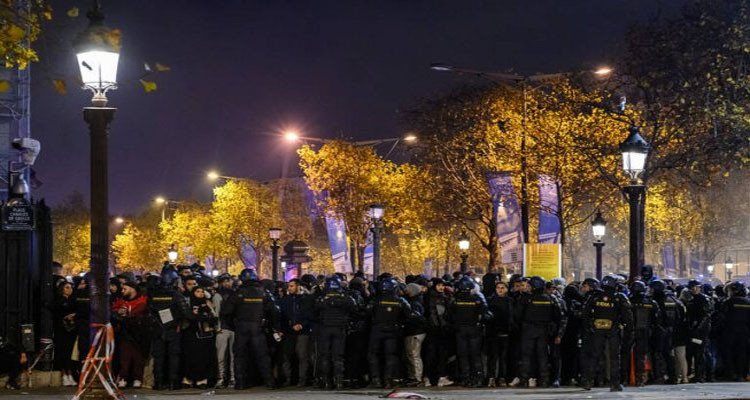 الأمن الفرنسي يتسلح بالغاز الخانق قبل مباراة الديوك وأسود الأطلس 