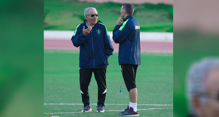 فوزي البنزرتي يقود ناديه إلى الفوز بدربي العاصمة الجزائرية 