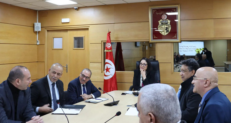 وزيرة التجارة تعلن عن تأسيس ''فريق تونس للتصدير'' 