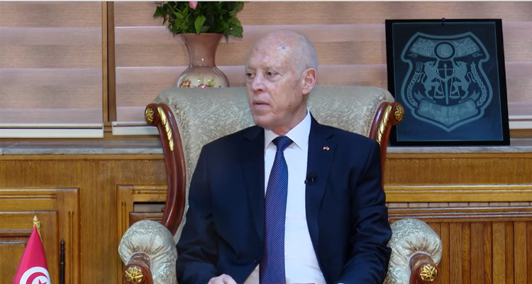 رئيس الدولة من ثكنة العوينة: يجب أن لا يبقى أي مجرم خارج دائرة المحاسبة 