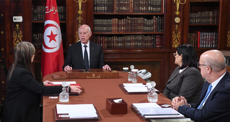 رئيس الدولة: الشعب التونسي طبيب نفسه وهو الأقدر على تحديد وصفة علاجه 