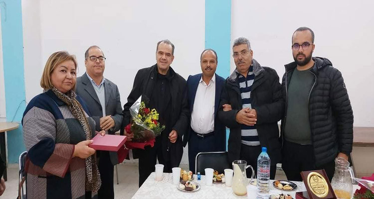 زملاء لطفي العماري يكرّمونه بمناسبة إحالته على التقاعد 