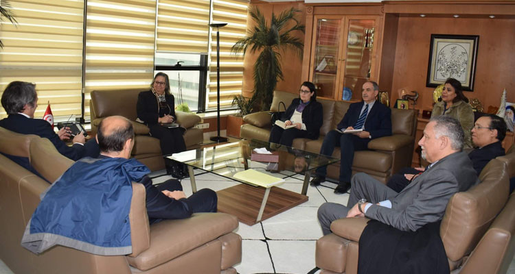 شركة ''إيني'' الإيطالية تجدد تأكيدها توسيع استثماراتها في تونس 