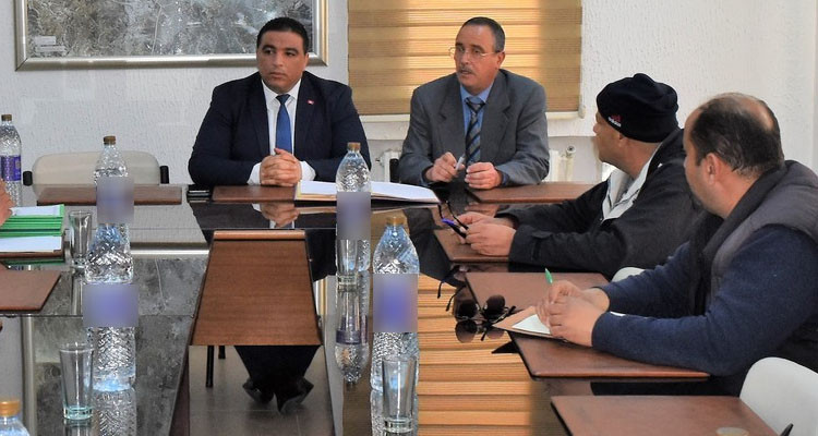 والي بن عروس: على سواق التاكسي التحلي بالأخلاق الحميدة وارتداء هندام لائق