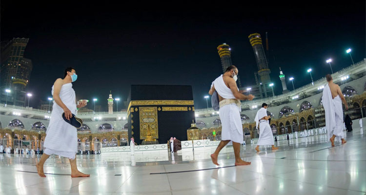 معتمر جزائري يقتل اثنين من مواطنيه بالبقاع المقدسة !