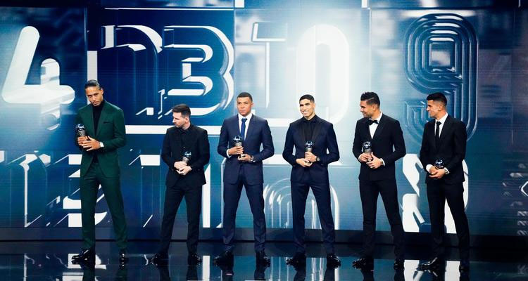 الفيفا يكشف عن قائمة المتوجين بجوائزه لسنة 2022 