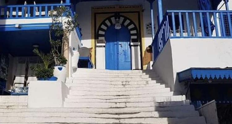 بعد أكثر من قرن: المقهى العالية تغلق أبوابها واتهامات لمعتمد قرطاج !