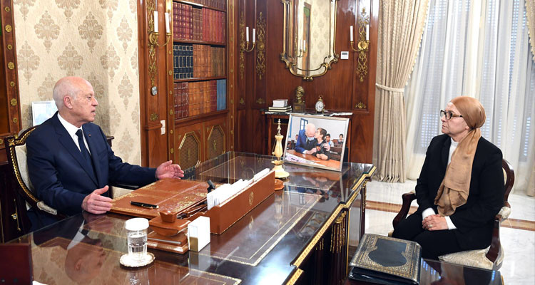 رئيس الدولة يأمر بإعداد مشروع قانون جديد يتعلق بجريمة الشيك دون رصيد 