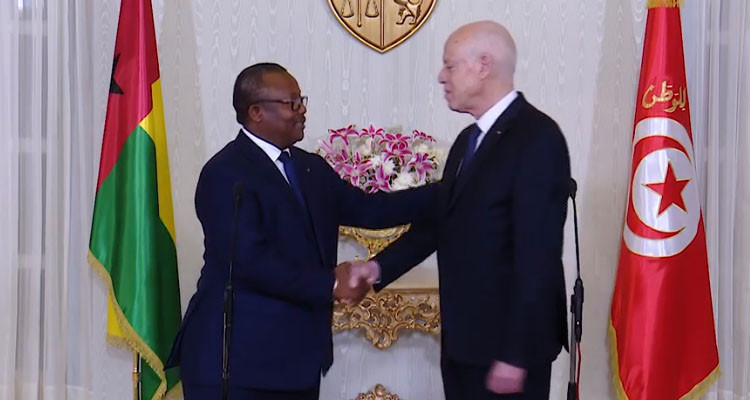 رئيس غينيا بيساو: بلد بورقيبة  يستحيل أن يكون أرضا للعنصرية (فيديو) 