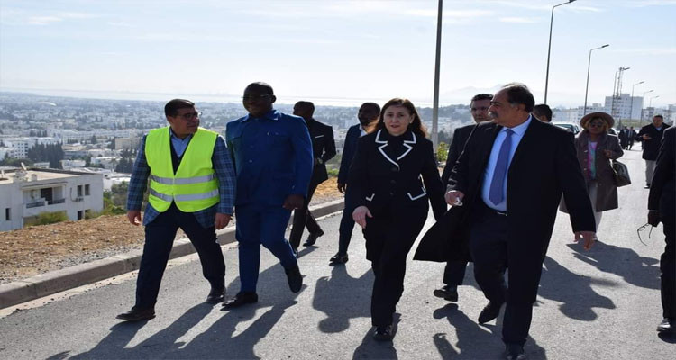 وزير التجهيز الكونغولي: تونس تشهد نهضة في مجال المشاريع الطرقية  