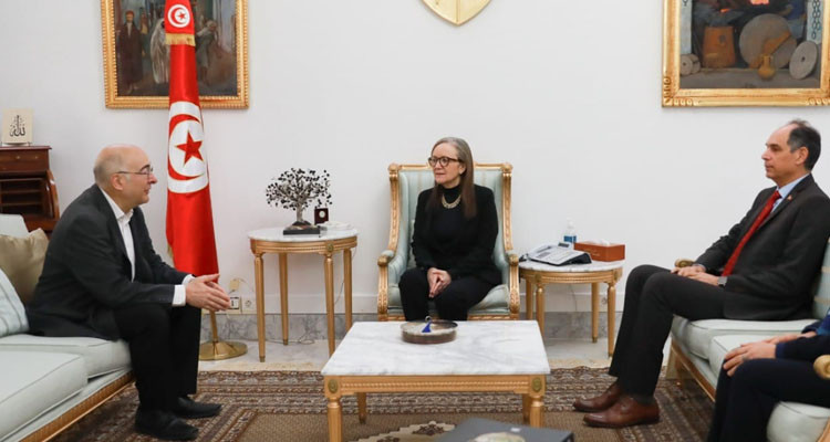 بودن تتباحث مع خبير فرنسي ملف الذكاء الاصطناعي وحسن التصرف في المياه  