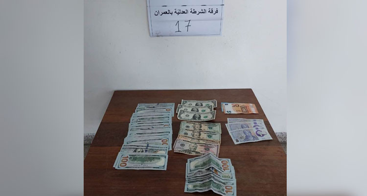 منحرف يسطو على دراجة أمريكي ويستدرجه إلى كمين لينهال عليه ضربا