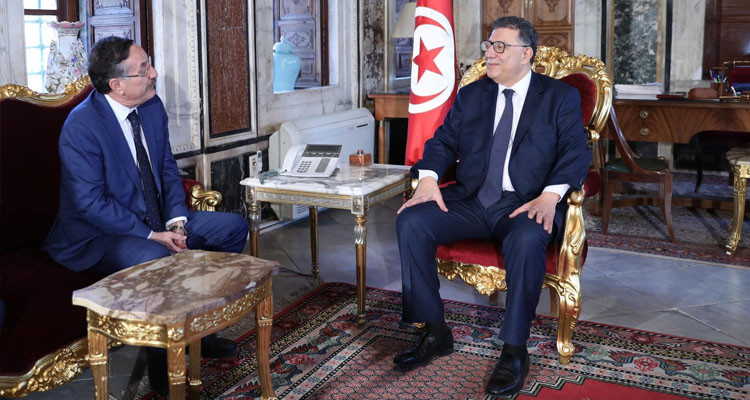 رئيس جامعة مديري الصحف يطلع رئيس البرلمان على المشاكل التي يجابهها الاعلام