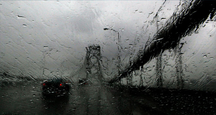 توقعات بتواصل تهاطل الامطار أحيانا بغزارة 