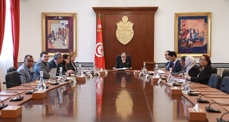 بودن: نحرص على تطوير منظومة التزويد بالمحروقات بكامل الجمهورية