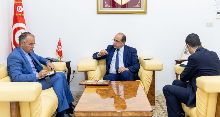 الزاهي: رئيس الدولة أذن بتخصيص أموال لفائدة عدد من المستشفيات 