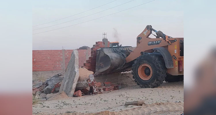 توزر: استرجاع عقار غير فلاحي بعد الاستيلاء عليه من قبل بعض المواطنين 