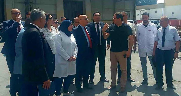 وزيرا الفلاحة والتجارة يعاينان سير العمل بشركة الصّناعات الغذائيّة
