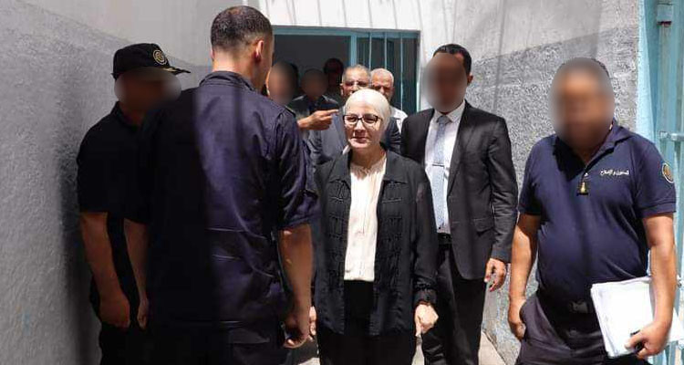 وزيرة العدل تؤدي زيارة غير معلنة إلى سجن القيروان  