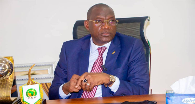 التمديد في فترة إيقاف رئيس الجامعة المالية لكرة القدم 