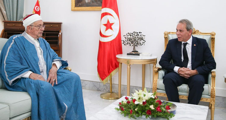 رئيس الحكومة الجديد يتلقى التهاني من مفتي الديار بمناسبة توليه مهامه