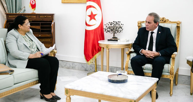 رئيس الحكومة يتابع مع وزيرة المالية الوضع المالي للبلاد التونسية 