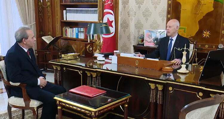 رئيس الدولة: بعض البلديات تمتنع عن استخراج المضامين بحجة نفاد الأوراق