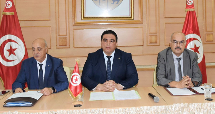 والي بن عروس يدعو إلى إنشاء وحدة تحوّل النفايات إلى طاقة