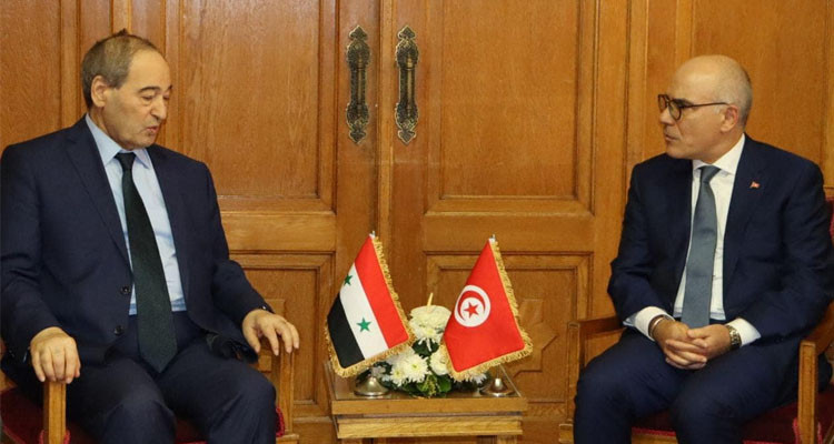 نبيل عمار يلتقي نظيره السوري فيصل المقداد 