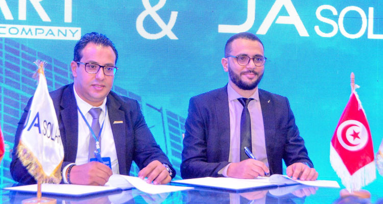 حفل توقيع اتفاقيتي شراكة بين شركة SMART MECHATRONICS و العملاقين الصينيين شركة INVT وشركة JA SOLAR لمدة عشر سنوات تحت عنوان "Énergies et Synergies
