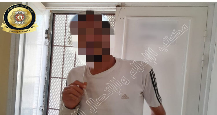 حديث الخروج من السجن يسطو على سيارة تاكسي بعد تهديد سائقها بآلة حادة 