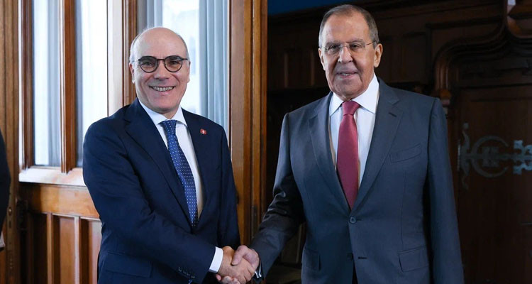 لافروف: سلمنا تونس أول شحنة روسية من الحبوب