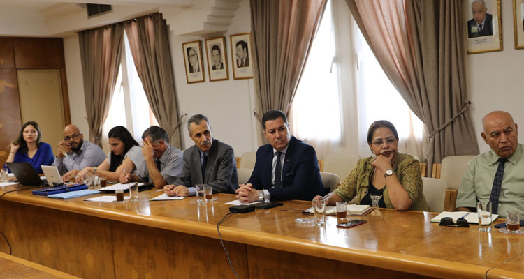 وزير النقل يتابع سير التحضيرات للعودة المدرسية ويدعو إلى تحسين الخدمات