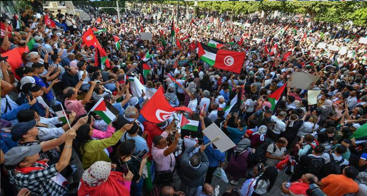 لوبوان: التونسيون ''يشيطنون'' كل ما هو فرنسي ويطالبون بطرد سفيرتنا 