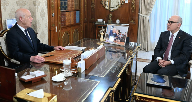 رئيس الدولة: تونس ستقول كلمتها عاليا الحق الفلسطيني ليست سلعة تباع في بتة
