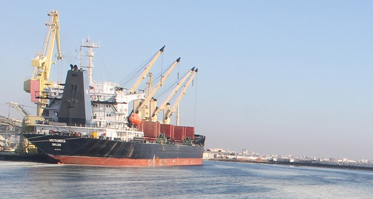 ميناء صفاقس يستقبل ثلاث بواخر روسية محملة بأكثر من 82 ألف طن من الحبوب