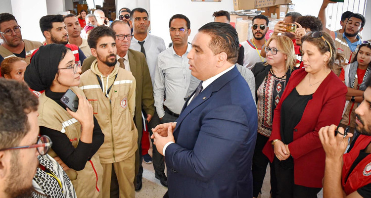 والي بن عروس يحث على التبرع بالمولدات الكهربائية بالطاقة الشمسية للشعب الفلسطيني