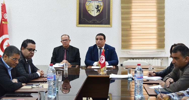 والي بن عروس يشدد على ضرورة مزيد العناية بالمنشآت الرياضية في حمام الأنف