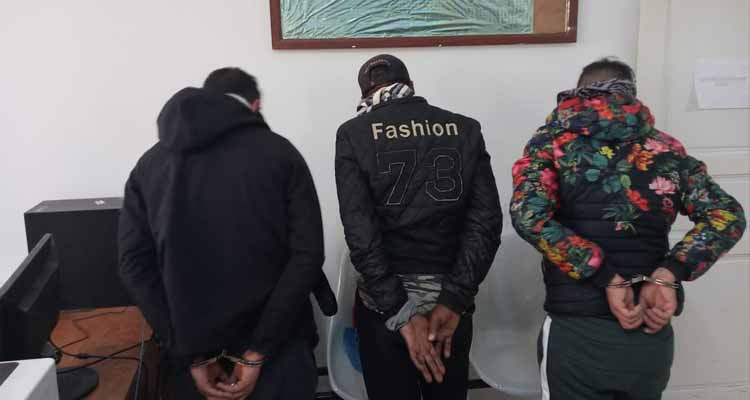 القبض على ثلاثة مفتش عنهم بحوزتهم أكثر من رطل من مخدر الكوكايين