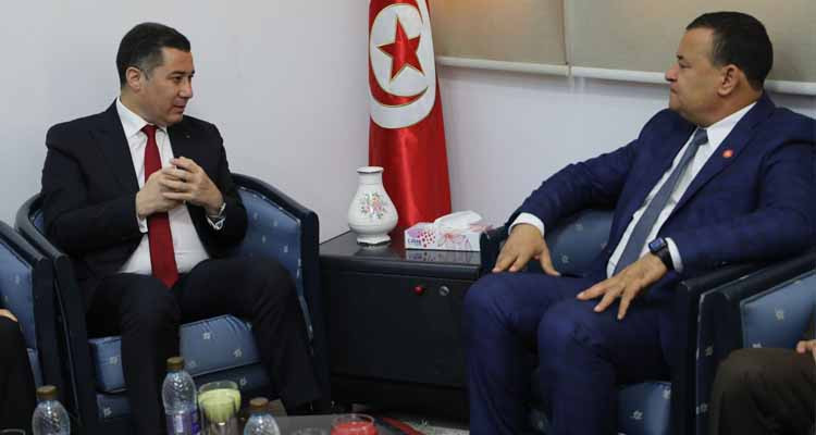 وزير النقل يتحول إلى صفاقس لمتابعة المشاريع التنموية بالجهة