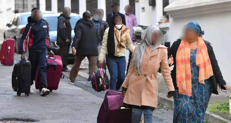 في ثاني الرحلات: 140 غامبي يغادرون تونس طوعا إلى بلدهم