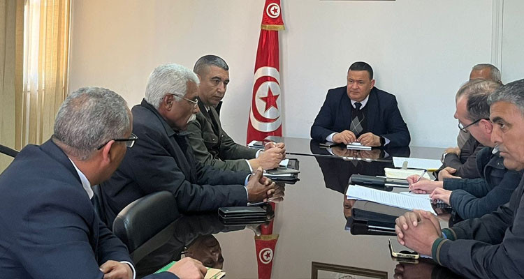 والي صفاقس بالنيابة يدعو إلى كف الاعتداءات على حافلات شركة الجهوية للنقل