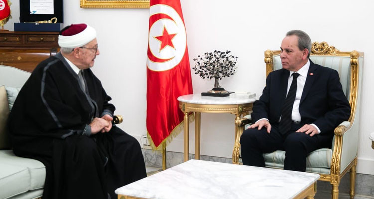 مفتي الجمهورية يطلع رئيس الحكومة على حصيلة عمل ديوان الإفتاء