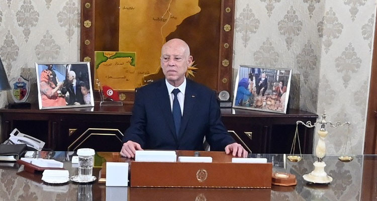 رئيس الدولة قيس سعيّد ينهي مهام عدد من السفراء والقناصل