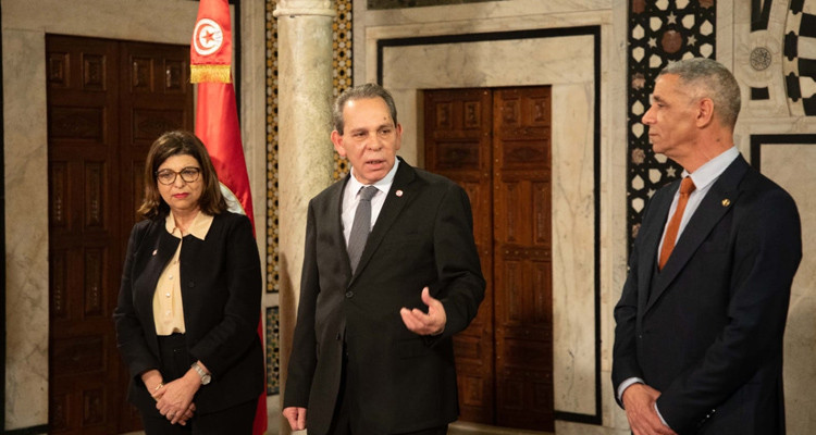 الحشاني يدعو إلى اعتماد عمل حكومي متناغم وناجع خدمة للدولة التونسية