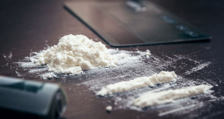 حجز كميات من المخدرات وأكثر من 143 ألف دينار من عائدات الترويج