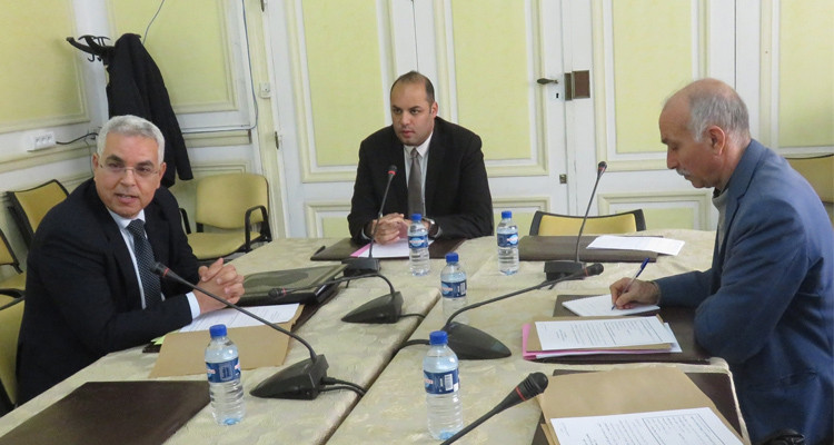 المكلف بتسيير ولاية تونس يوصي بالتسريع في استكمال المشاريع المعطلة