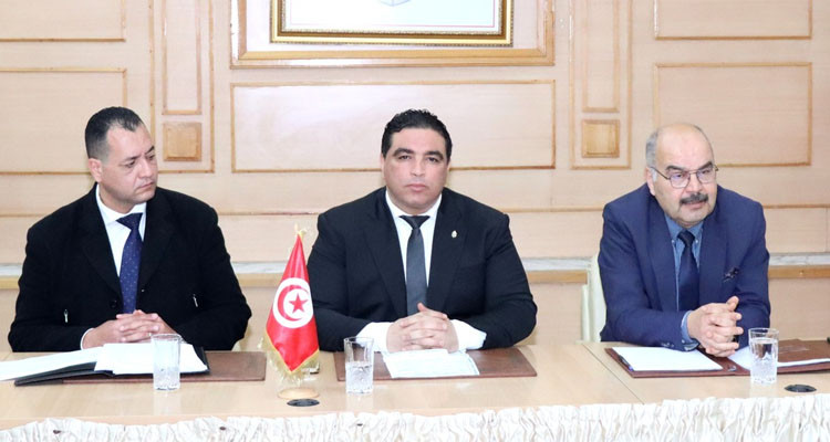 والي بن عروس: لا نريد رؤية الطوابير أمام المخابز في شهر رمضان