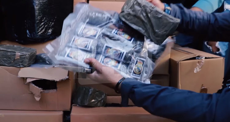 ميناء بنزرت: إحباط تهريب ألف صفيحة من مخدر ''الزطلة'' (فيديو) 